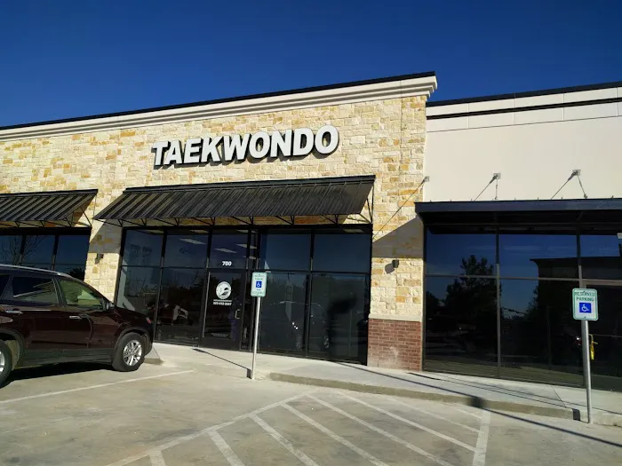 Leaders Taekwondo - Formerly known as Master Lee's World Champion TKD Cinco Ranch Picture 1
