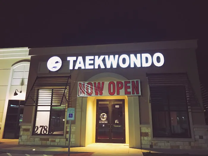 Leaders Taekwondo - Formerly know as Master Lee's World Champion TKD Firethorne Picture 6