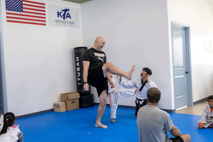 Master Lee's Academy of Taekwondo Picture 4