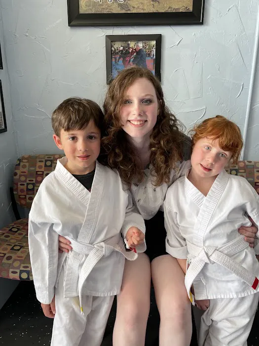Texas IsshinRyu Karate Academy Picture 9