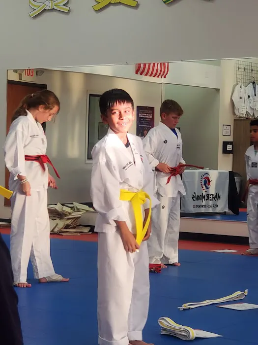 Master Moon’s World Class Taekwondo Picture 3