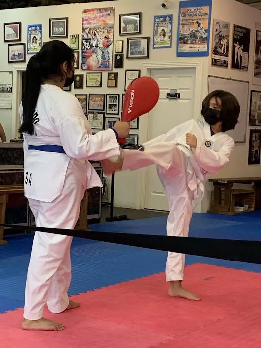 Lee's International Tae Kwon Do Picture 1