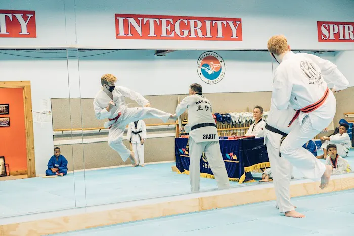 Kim's U.S.A Taekwondo Gymnastics Soccer Picture 1