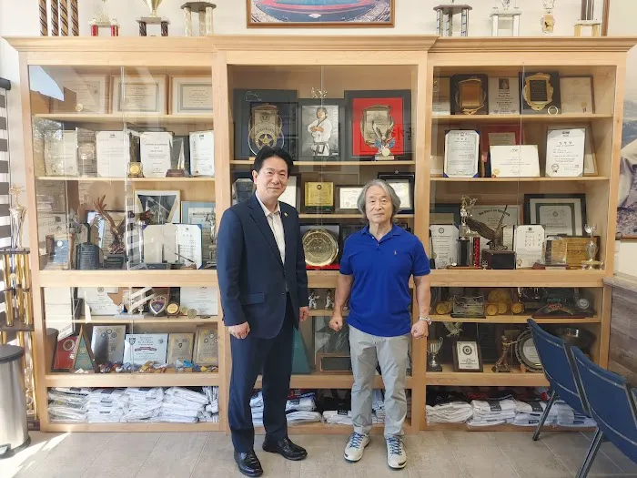 Dragon Kim's Taekwondo Picture 2