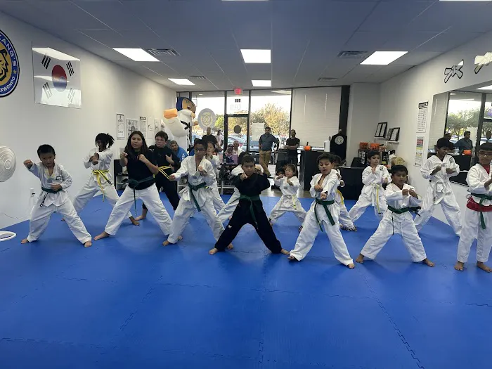 Master Kang's Evolve Taekwondo Picture 1