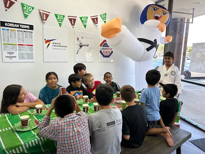 Master Kang's Evolve Taekwondo Picture 10