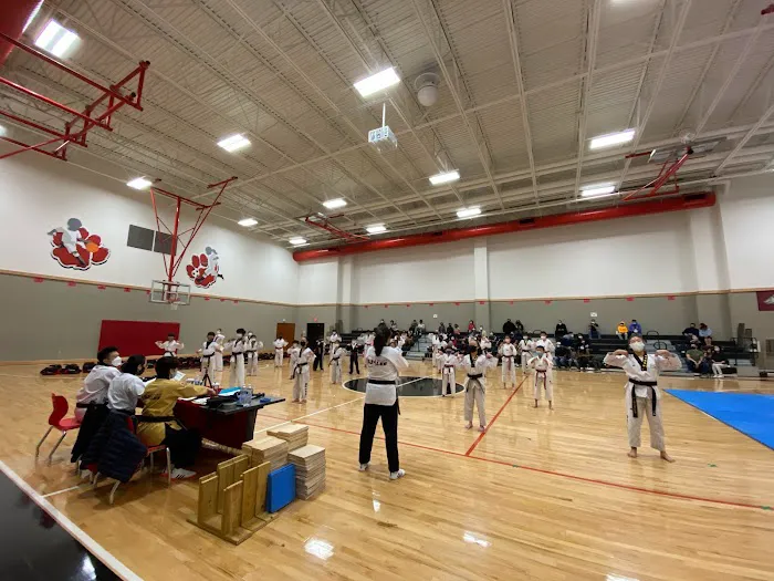 S J LEE TAEKWONDO Picture 2