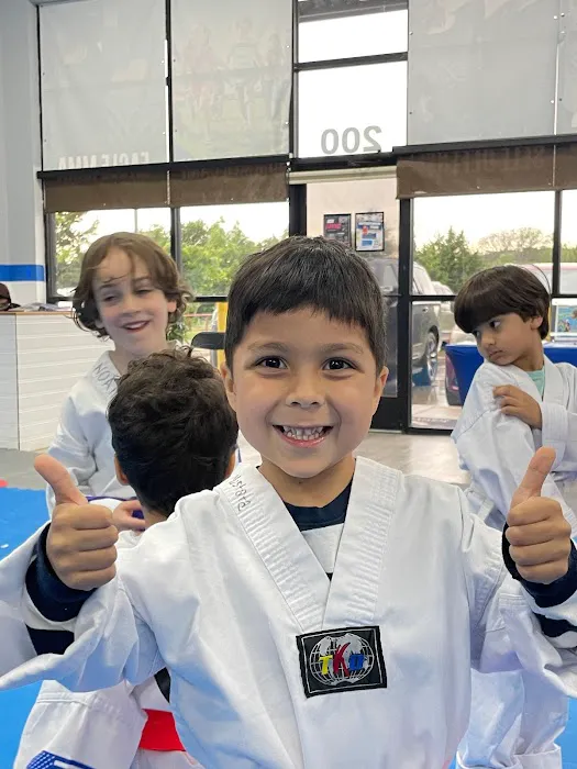 E.M.A Best Youth at I.C.F Picture 2