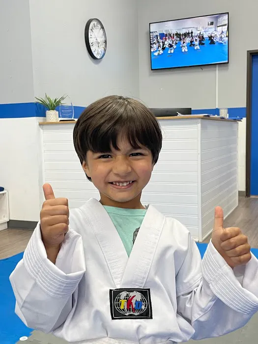 E.M.A Best Youth at I.C.F Picture 3