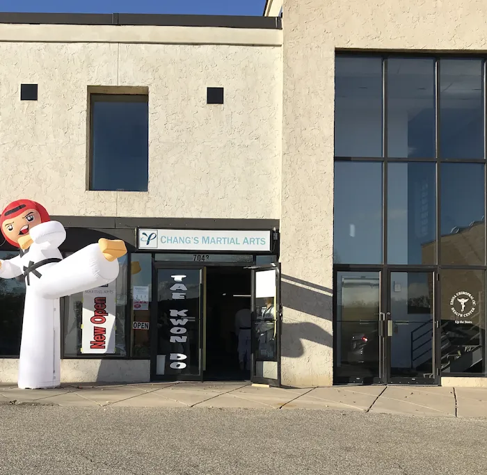 Chang's Yong-In Martial Arts (Taekwondo School) Picture 10