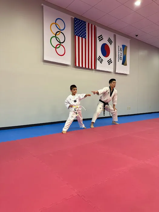 World Tae Kwon Do Center - Chanhassen Martial Arts Picture 4