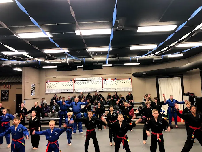 Lee's Champion Tae Kwondo Academy Picture 8