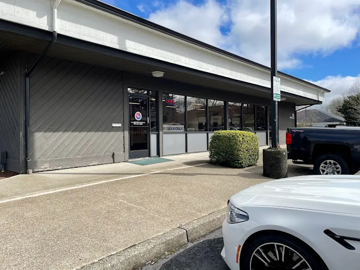 Master Eric's World Champion Taekwondo Picture 6