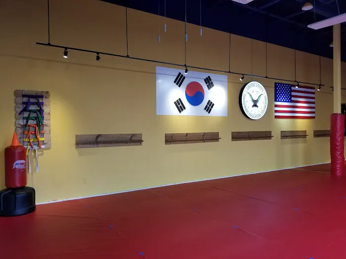 Han's World Class Taekwondo Academy. Mill Plain Picture 9
