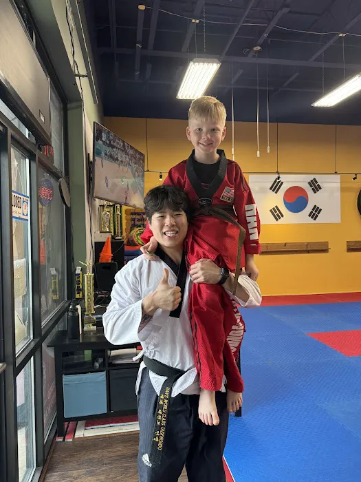 Han's World Class Taekwondo Academy Picture 3