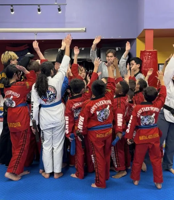 Han's World Class Taekwondo Academy Picture 9