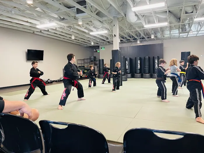 Amerikick West Linn Picture 2