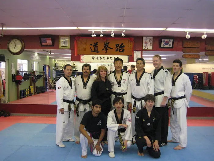 Brother's Taekwondo Picture 3