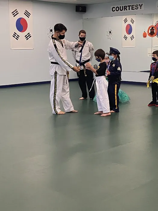 Master Kim's World Tae Kwon Do Picture 5