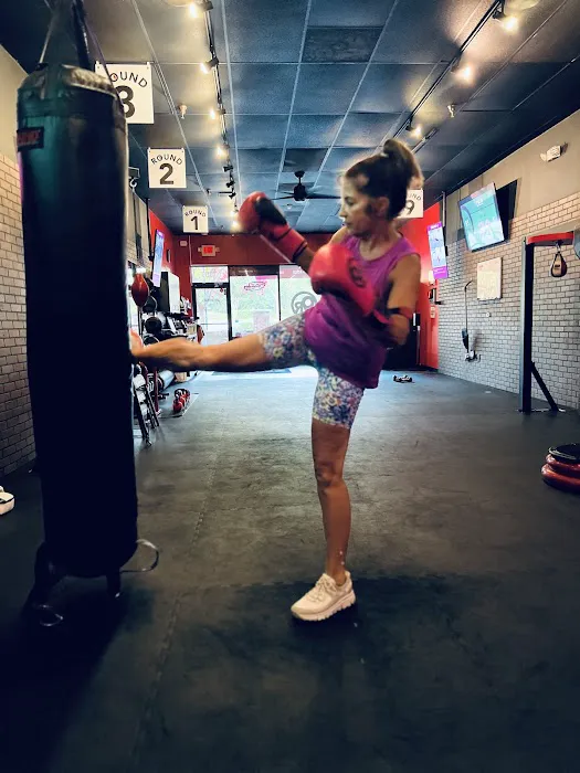 9Round Kickboxing Fitness Picture 1