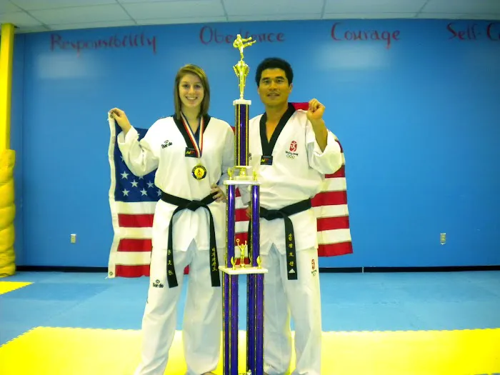 Master Choi's Olympic Taekwondo Picture 8