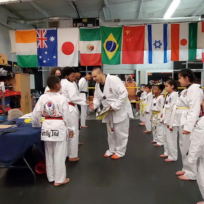Family TaeKwondo HQ Picture 8