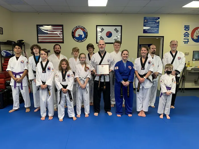 Dong's Martial Arts School Picture 7