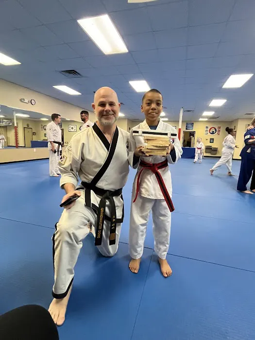 Dong's Martial Arts School Picture 3