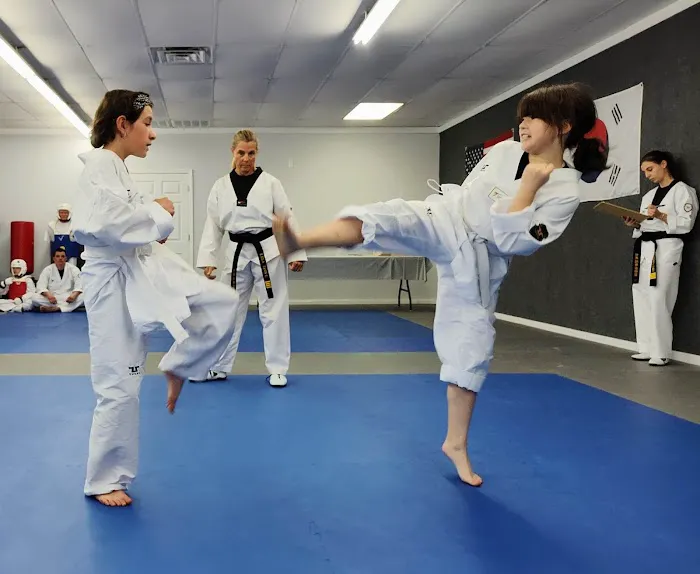 Zan's Taekwondo Picture 2