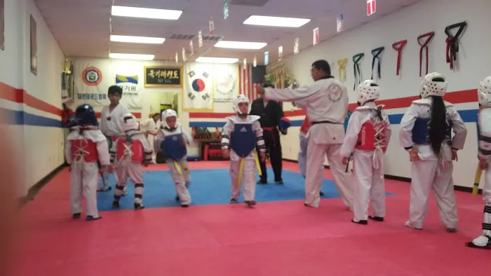 Brother's Taekwondo Picture 6