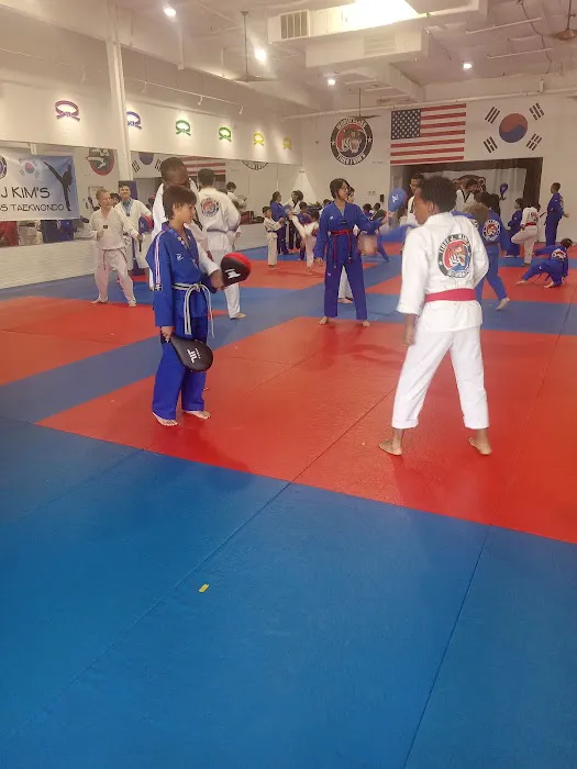 Master Marq's Taekwondo Picture 3