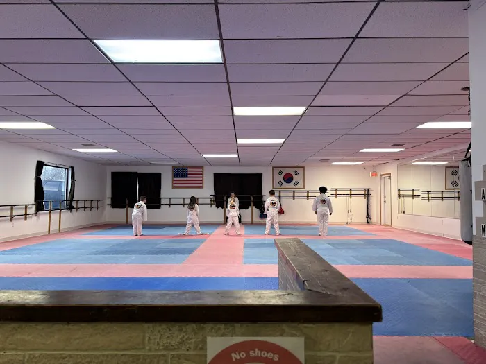 Kwang's Taekwondo Academy Picture 1