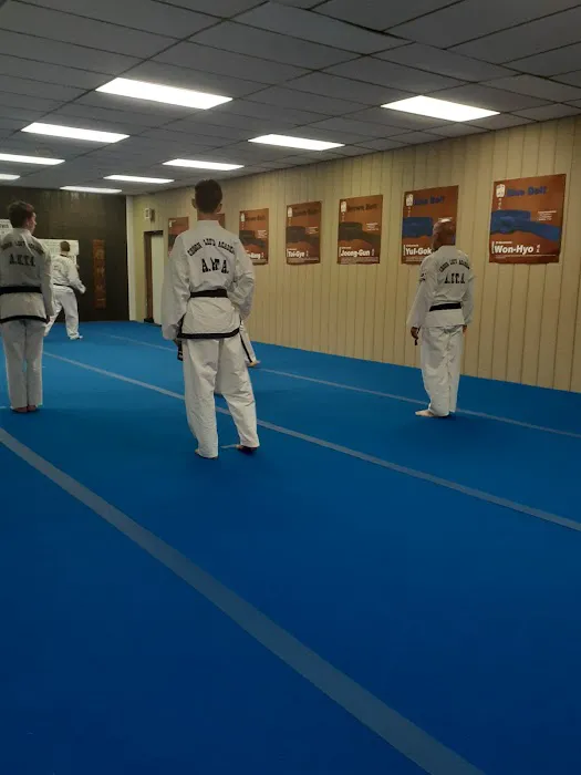 Choon Lee's Academy-Tae Kwon Picture 9