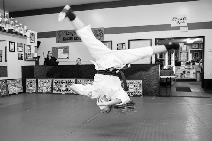 Long's Shotokan Karate Academy Picture 6