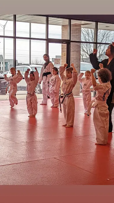 Master H C Kim's World Class Tae Kwon Do Center Picture 4