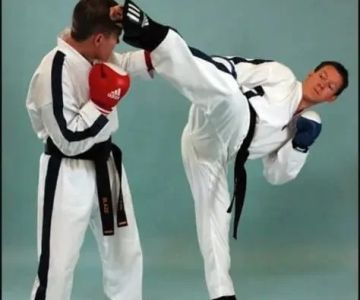 How to Execute a Double Kick Combination in Sparring