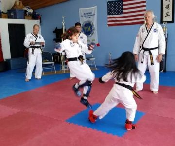 How to Host a Tae Kwon Do Board Breaking Fundraiser