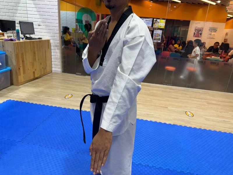 How to Perform a Scooping Block (Hecho Makgi) in Taekwondo