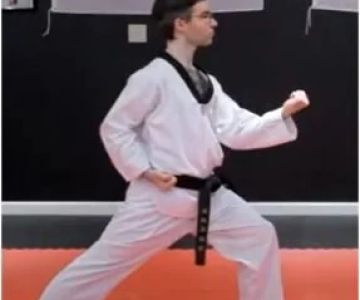 How to Perform an Opening Block (Yop Makgi) in Taekwondo
