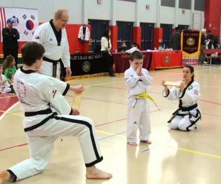 Breaking Boards in Tae Kwon Do: The Psychology and Technique Behind It