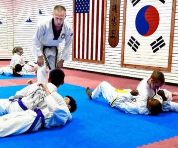 How to Train Effectively in Tae Kwon Do Without a Trainer